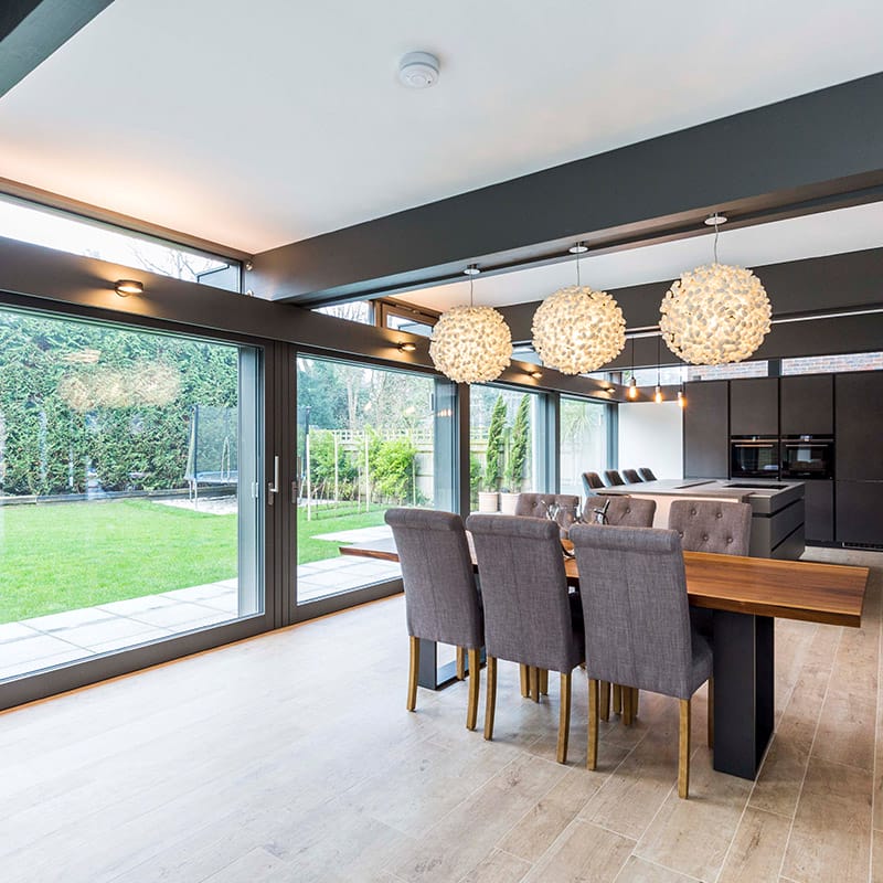 Leicht kitchen and dining room in Guildford house by Hubble